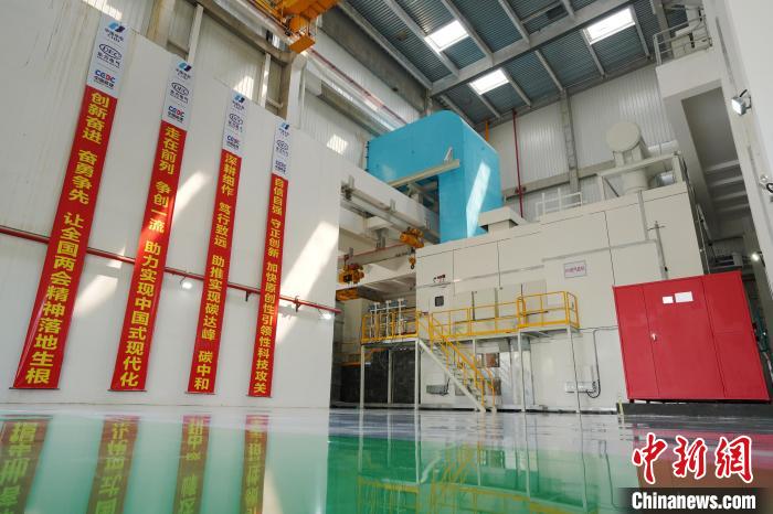 全国产化F级50兆瓦重型燃气轮机机组。　中国人生就是博-尊龙凯时电气集团有限公司供图